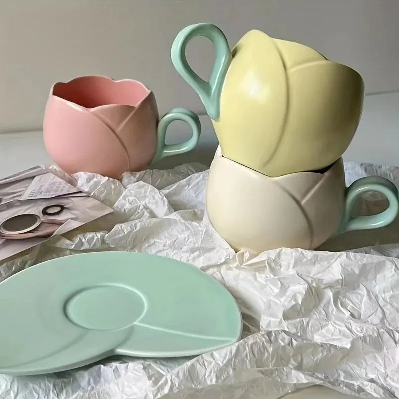 Ensemble de tasses à thé en céramique en forme de fleur