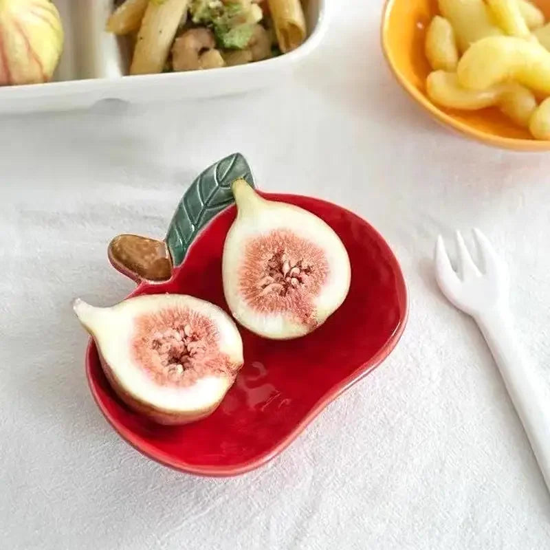 Assiette en céramique en forme de fruit