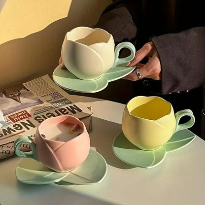 Ensemble de tasses à thé en céramique en forme de fleur